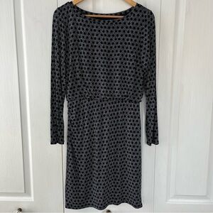 Ann Taylor LOFT black & white long sleeved dress. Size S